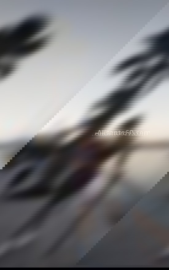 Esmeralda, trans simpática y risueña. 617422524. Citas en ALICANTE, ALICANTE. www.alicante69.com.