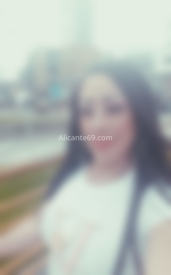 Esmeralda, trans simpática y risueña. 617422524. Citas en ALICANTE, ALICANTE. www.alicante69.com.