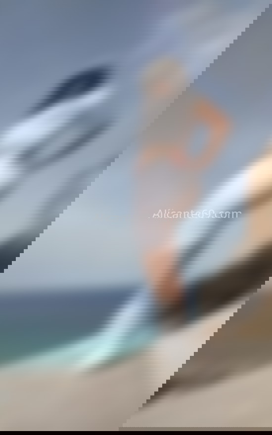Esmeralda, trans simpática y risueña. 617422524. Citas en ALICANTE, ALICANTE. www.alicante69.com.