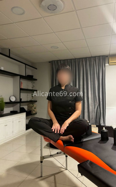 Lena, masajista profesional . 696252889. Citas en ALICANTE, ALICANTE. www.alicante69.com.
