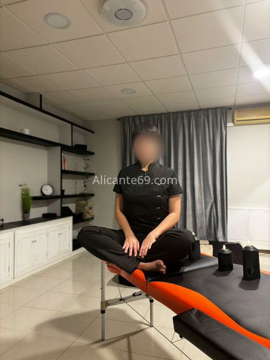 Lena, masajista profesional . 696252889. Citas en ALICANTE, ALICANTE. www.alicante69.com.