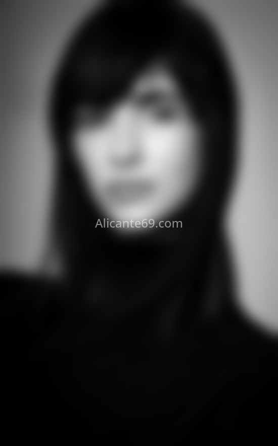 Katia, mujer brasileña por la ciudad. 602471402. Citas en ALICANTE, ALICANTE. www.alicante69.com.