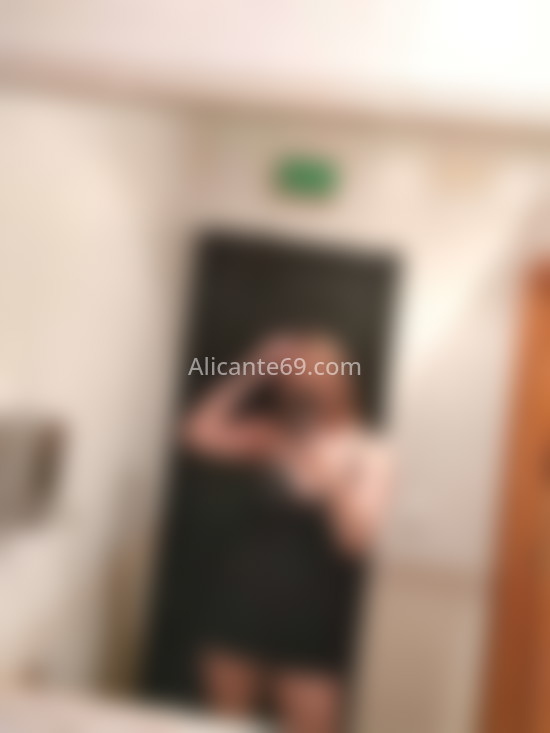 Lara. 658057440. Citas en ALICANTE, ALICANTE. www.alicante69.com.