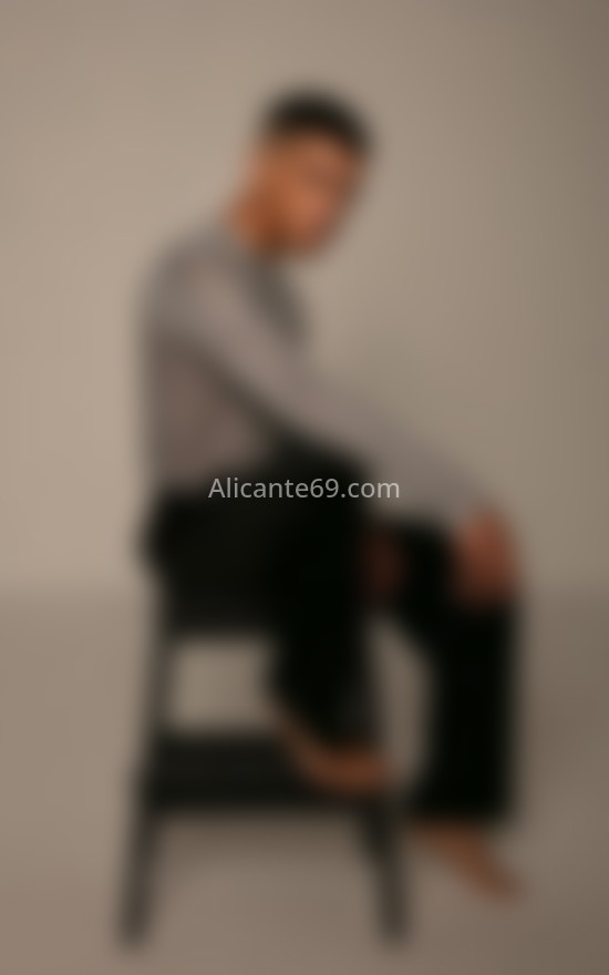 Matías, venezolano jovencito. 658168866. Citas en ALICANTE, ALICANTE. www.alicante69.com.