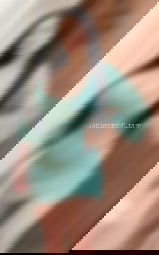 Laura Borges, mujer brasileña. 685195540. Citas en ALICANTE, ALICANTE. www.alicante69.com.