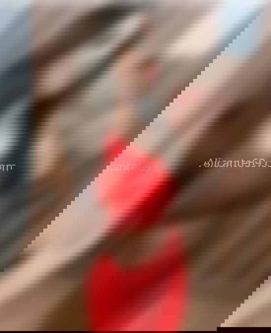 Laura Borges, mujer brasileña. 685195540. Citas en ALICANTE, ALICANTE. www.alicante69.com.