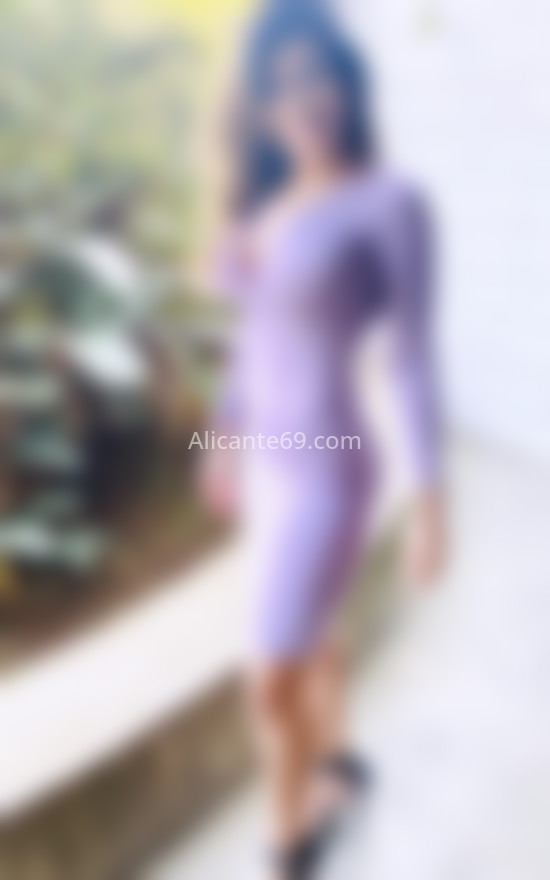 Laura Borges, mujer brasileña. 685195540. Citas en ALICANTE, ALICANTE. www.alicante69.com.