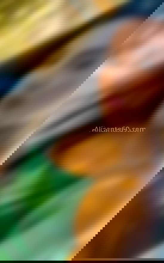 Lina, latina extrovertida. 641285264. Citas en ALICANTE, ALICANTE. www.alicante69.com.
