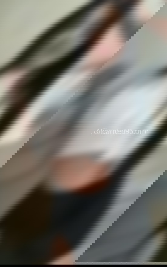 Isa, joven latina. 633292698. Citas en ALICANTE, ALICANTE. www.alicante69.com.