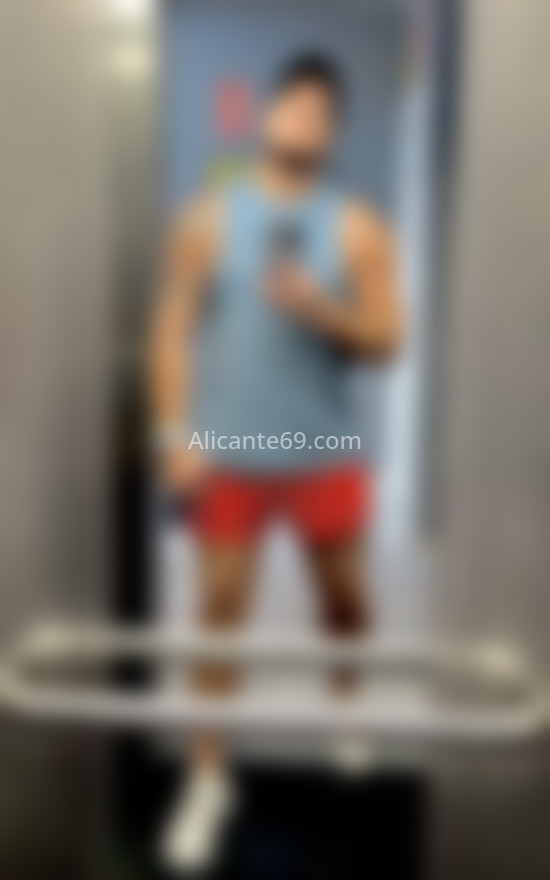 Briam, pelirrojo latino. 624846964. Citas en ALICANTE, ALICANTE. www.alicante69.com.