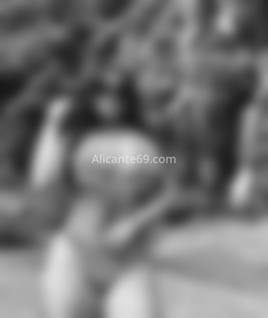 Zury, colombiana 36 años. 642623852. Citas en ALICANTE, ALICANTE. www.alicante69.com.