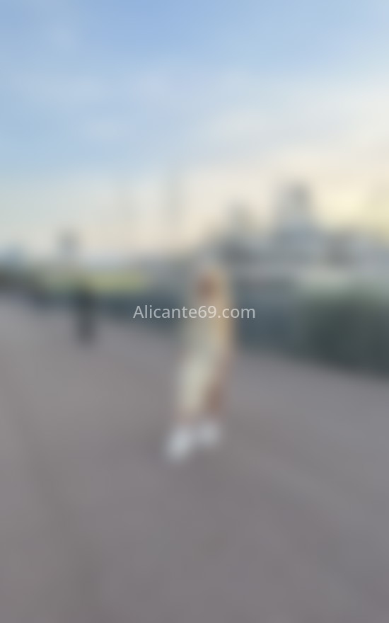 Yanca Salles, trans brasileña con clase. 603360268. Citas en ALICANTE, ALICANTE. www.alicante69.com.