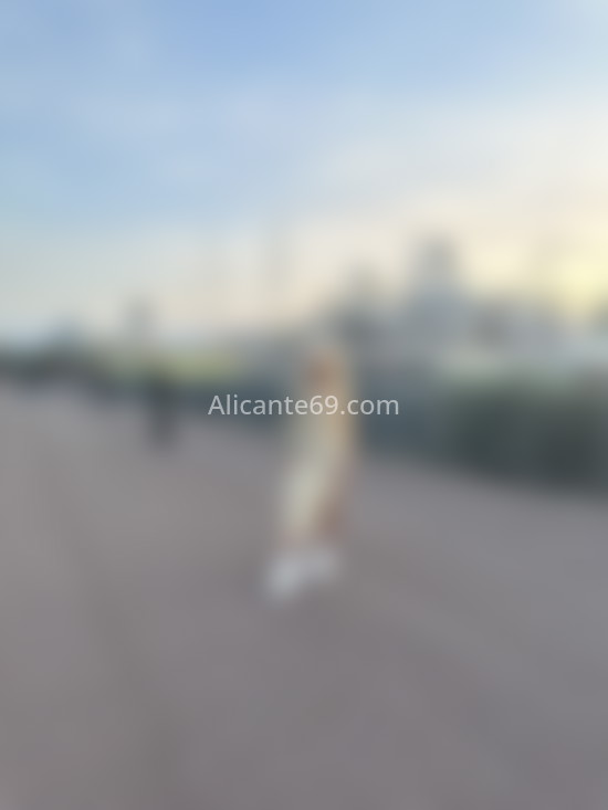 Yanca Salles, trans brasileña con clase. 603360268. Citas en ALICANTE, ALICANTE. www.alicante69.com.