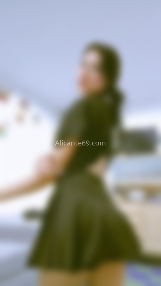 Sami, guapa venezolana. 613373182. Citas en ALICANTE, ALICANTE. www.alicante69.com.