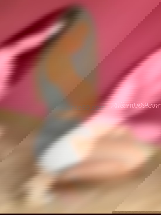 Susi, jovencita colombiana . 613373182. Citas en ALICANTE, ALICANTE. www.alicante69.com.