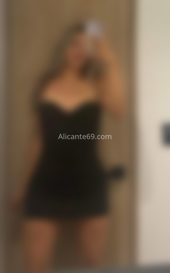Nicol, rubia latina encantadora. 672888703. Citas en ALICANTE, ALICANTE. www.alicante69.com.