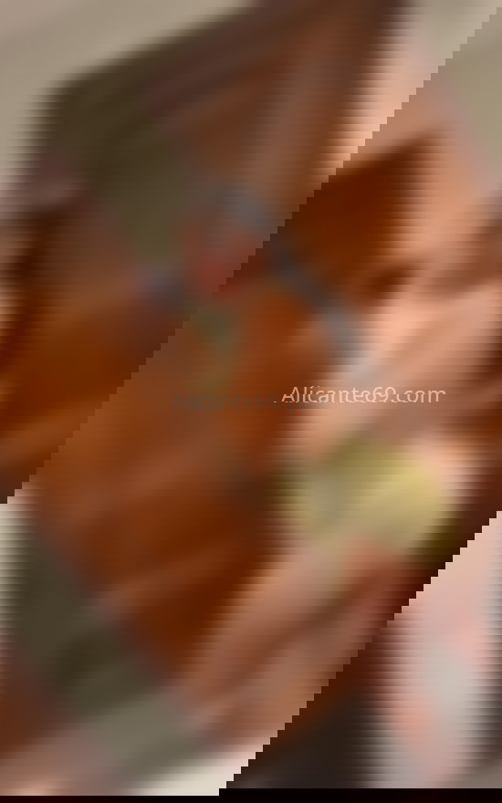 Cristal, chica latina de mente abierta. 622146727. Citas en ALICANTE, ALICANTE. www.alicante69.com.