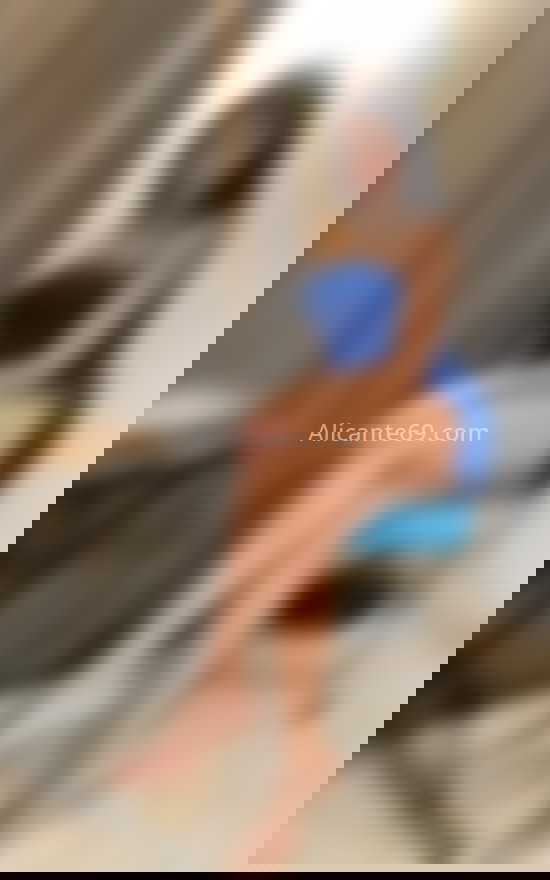 Mia, joven venezolana. 672898499. Citas en ALICANTE, ALICANTE. www.alicante69.com.
