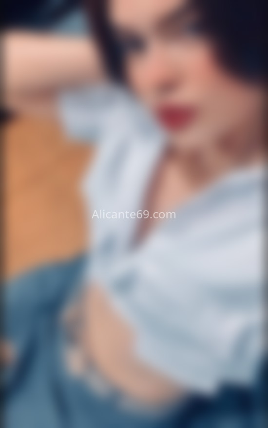 Clohe, colombiana 19 años. 672898499. Citas en ALICANTE, ALICANTE. www.alicante69.com.