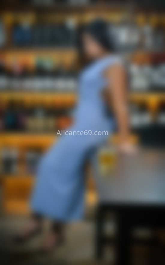 Mia, modelo colombiana. 613651787. Citas en ALICANTE, ALICANTE. www.alicante69.com.