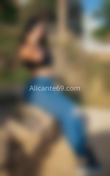 Samy, colombiana risueña. 624102554. Citas en ALICANTE, ALICANTE. www.alicante69.com.