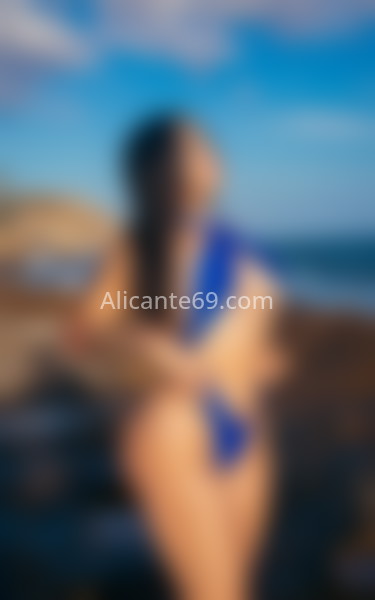 Samy, colombiana risueña. 624102554. Citas en ALICANTE, ALICANTE. www.alicante69.com.