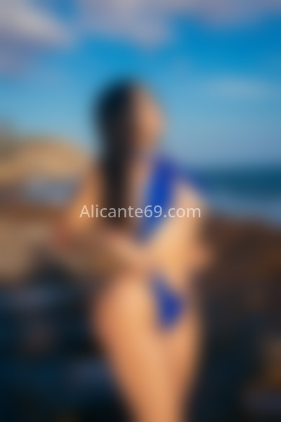 Samy, colombiana risueña. 624102554. Citas en ALICANTE, ALICANTE. www.alicante69.com.