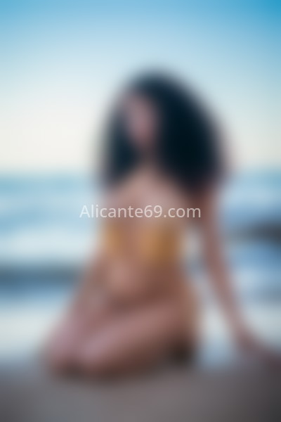 Abby, flaquita colombiana. 613432566. Citas en ALICANTE, ALICANTE. www.alicante69.com.