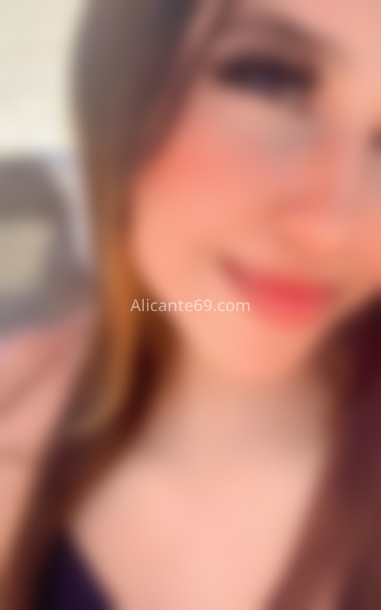 Cristal, flaquita venezolana. 641166772. Citas en ALICANTE, ALICANTE. www.alicante69.com.