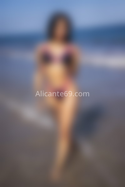 Manuela, jovencita colombiana con tatoos. 624495671. Citas en ALICANTE, ALICANTE. www.alicante69.com.