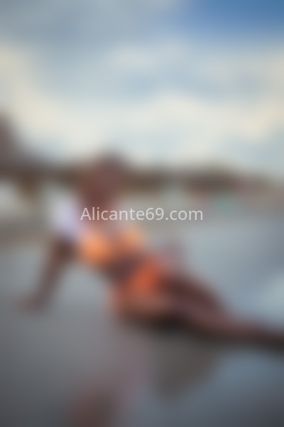 Melany, mulata de buen ver. 641166772. Citas en ALICANTE, ALICANTE. www.alicante69.com.