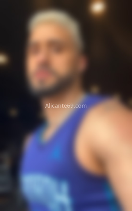 Nico, joven argentino majísimo . 634122176. Citas en ALICANTE, ALICANTE. www.alicante69.com.