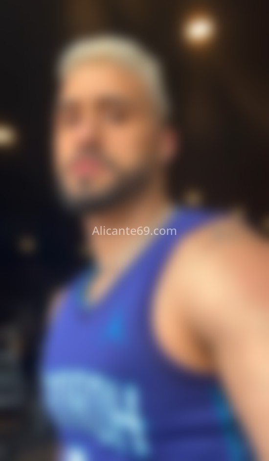 Nico, joven argentino majísimo . 634122176. Citas en ALICANTE, ALICANTE. www.alicante69.com.