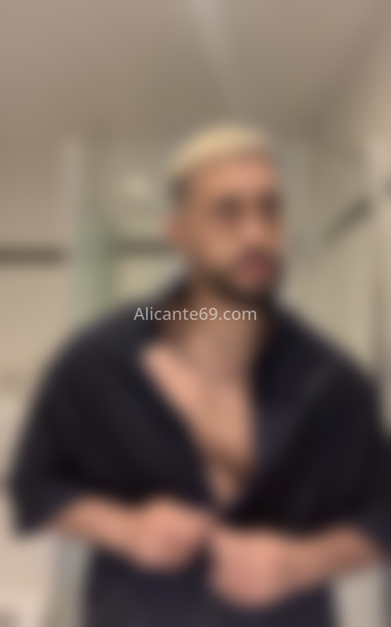 Nico, joven argentino majísimo . 634122176. Citas en ALICANTE, ALICANTE. www.alicante69.com.