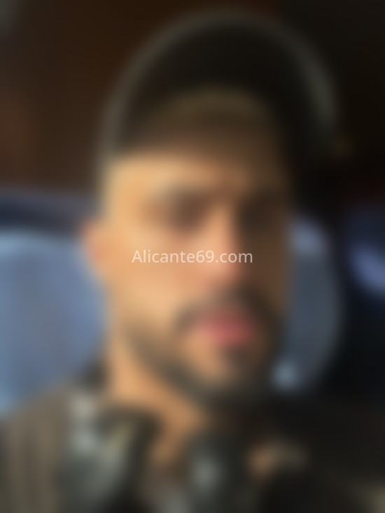 Nico, joven argentino majísimo . 634122176. Citas en ALICANTE, ALICANTE. www.alicante69.com.