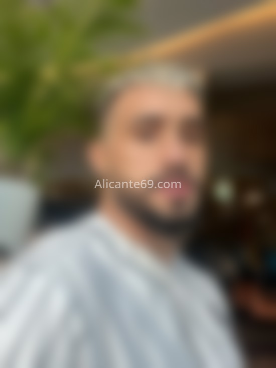 Nico, joven argentino majísimo . 634122176. Citas en ALICANTE, ALICANTE. www.alicante69.com.