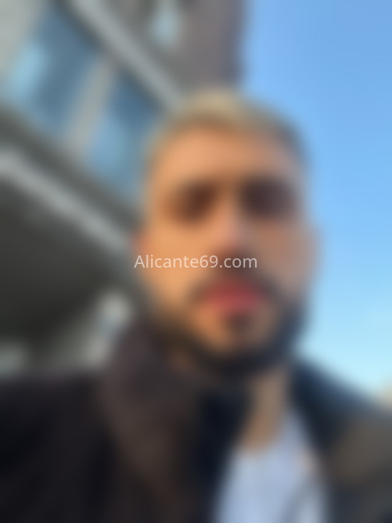 Nico, joven argentino majísimo . 634122176. Citas en ALICANTE, ALICANTE. www.alicante69.com.
