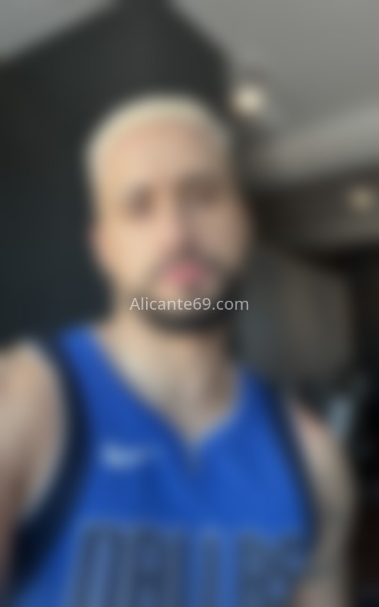 Nico, joven argentino majísimo . 634122176. Citas en ALICANTE, ALICANTE. www.alicante69.com.