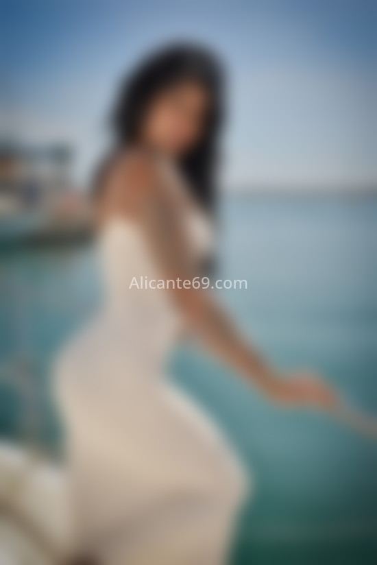 Cambel, morena colombiana. 633634947. Citas en ALICANTE, ALICANTE. www.alicante69.com.