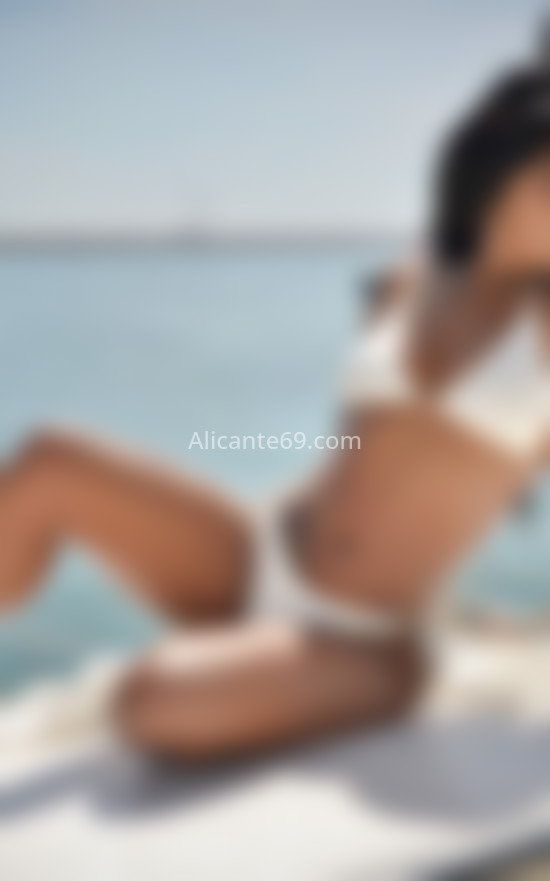 Cambel, morena colombiana. 633634947. Citas en ALICANTE, ALICANTE. www.alicante69.com.