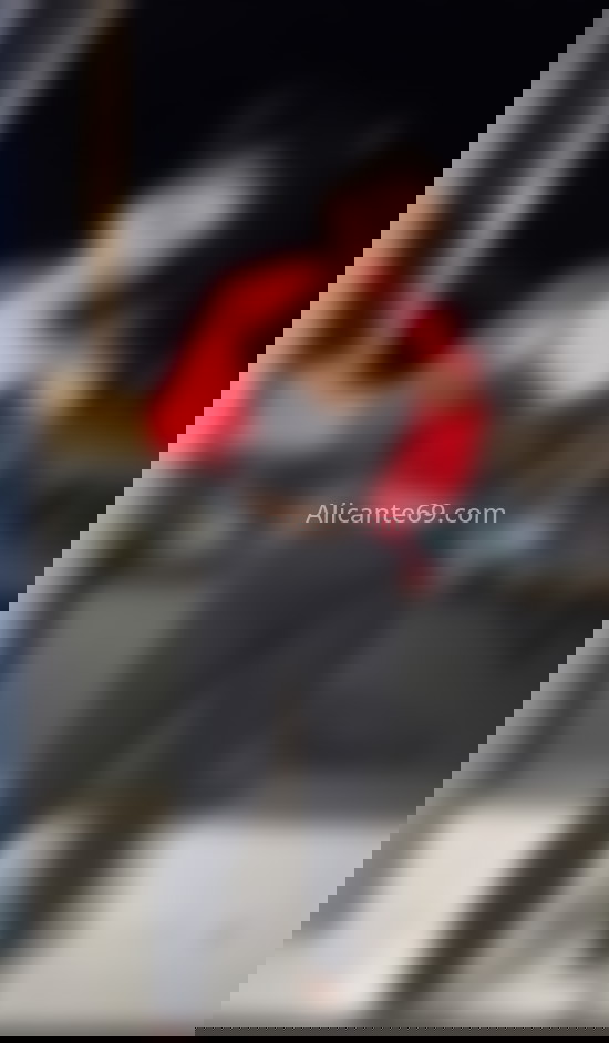 Ana, italiana de mente abierta. 662297616. Citas en ALICANTE, ALICANTE. www.alicante69.com.