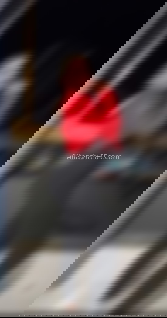 Ana, italiana de mente abierta. 662297616. Citas en ALICANTE, ALICANTE. www.alicante69.com.