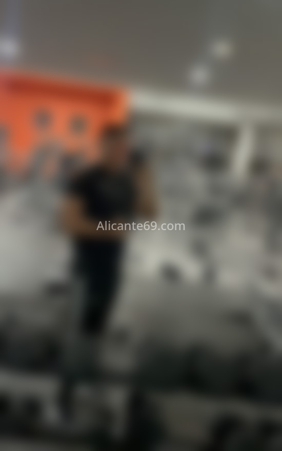 Charlys, joven amante del fitness . 613947107. Citas en ALICANTE, ALICANTE. www.alicante69.com.