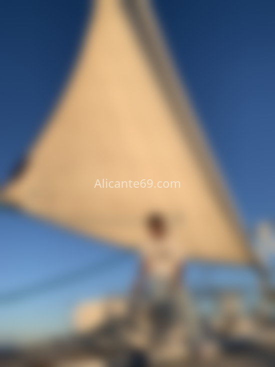 Nicolas, joven aventurero. 661432199. Citas en ALICANTE, ALICANTE. www.alicante69.com.