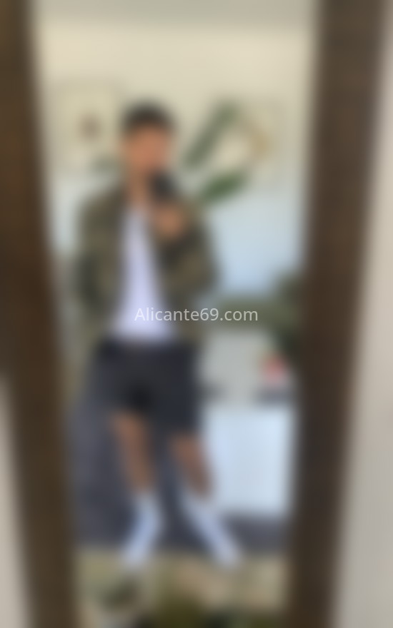 Nicolas, joven aventurero. 661432199. Citas en ALICANTE, ALICANTE. www.alicante69.com.