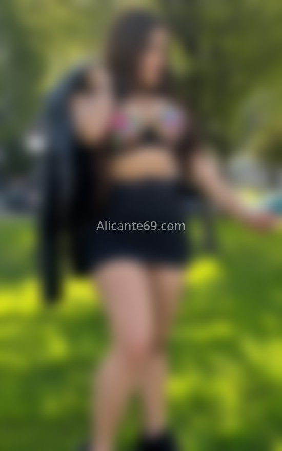 Sashari, jovencita venezolana. 634795694. Citas en ALICANTE, ALICANTE. www.alicante69.com.