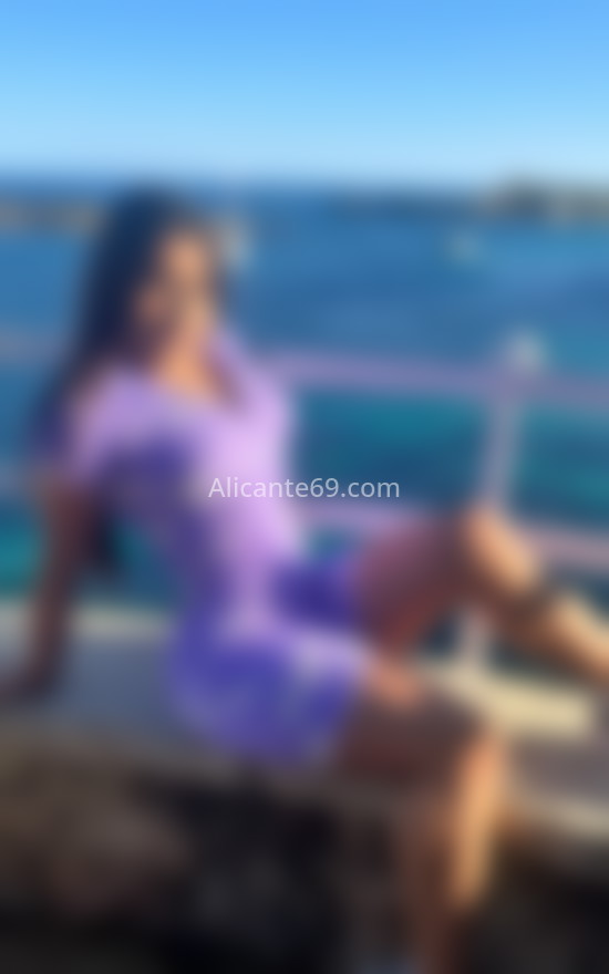 Sashari, jovencita venezolana. 634795694. Citas en ALICANTE, ALICANTE. www.alicante69.com.