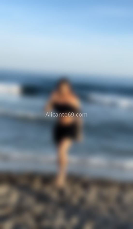 Andrea, chica trans coqueta. 607397890. Citas en ALICANTE, ALICANTE. www.alicante69.com.