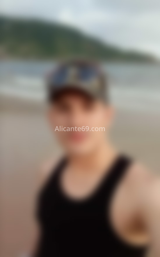 Stefano, joven venezolano. 641702687. Citas en ALICANTE, ALICANTE. www.alicante69.com.