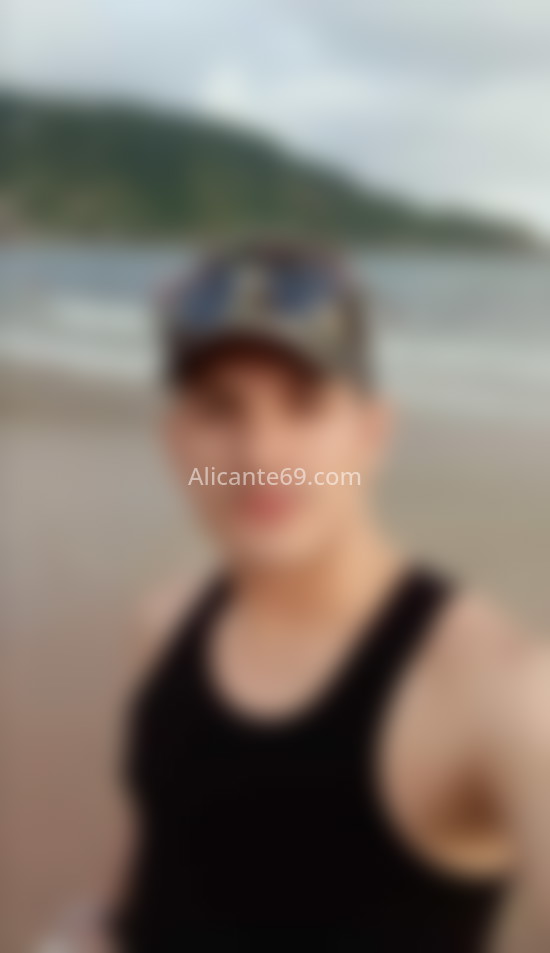Stefano, joven venezolano. 641702687. Citas en ALICANTE, ALICANTE. www.alicante69.com.